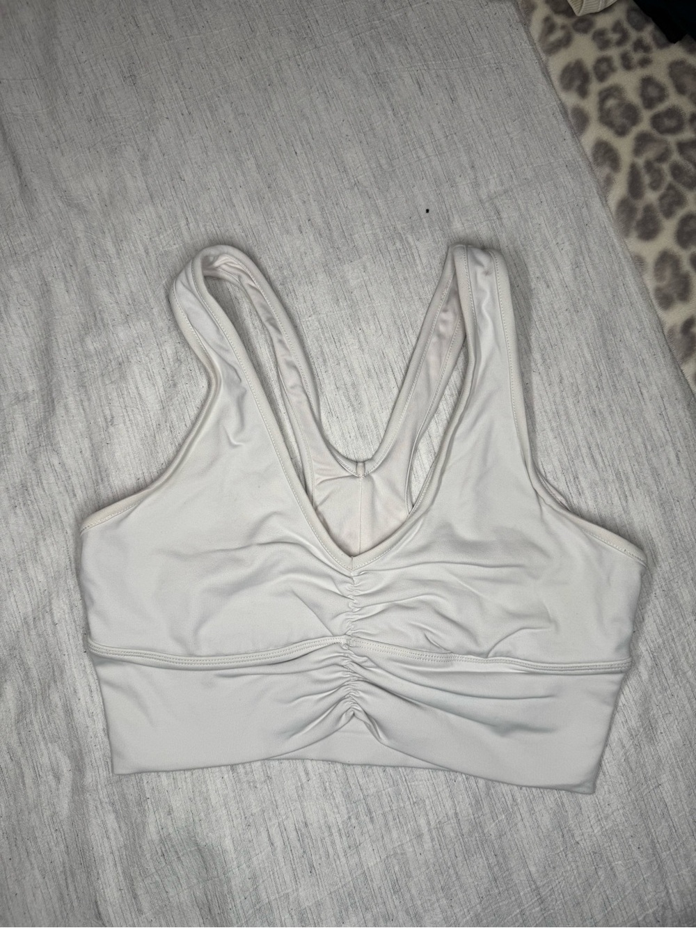 ALO Yoga White Wild Thing Sports Bra Medium